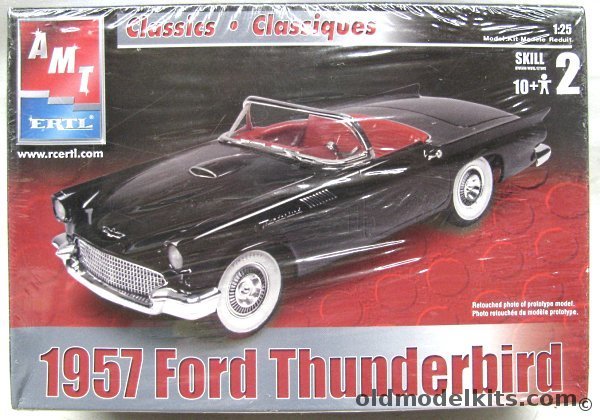 AMT 1/25 1957 Ford Thunderbird Hardtop/Convertible, 31925